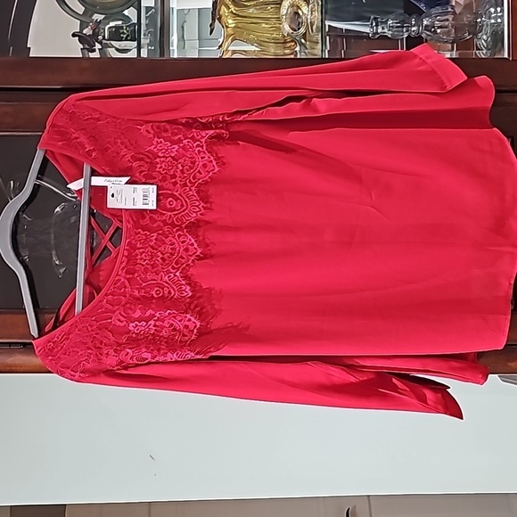 NY Collection woman Blouse Vibrant Red & lace Accents ♥️ plus size 2X nwt - Picture 1 of 11